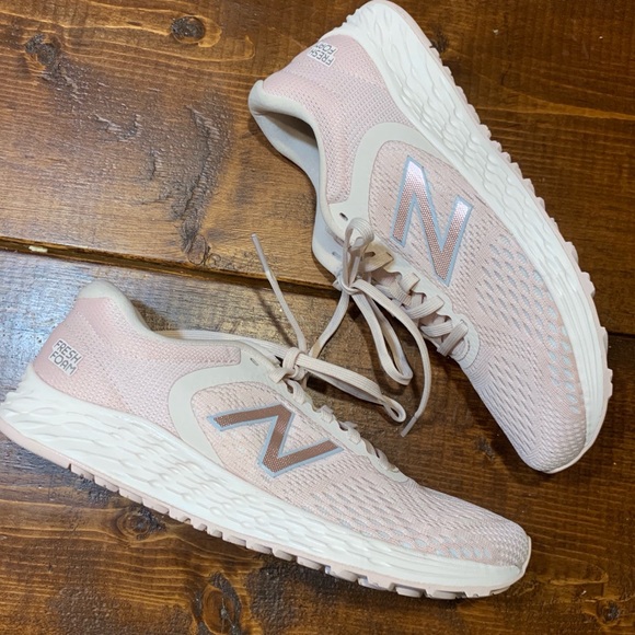 new balance arishi pink